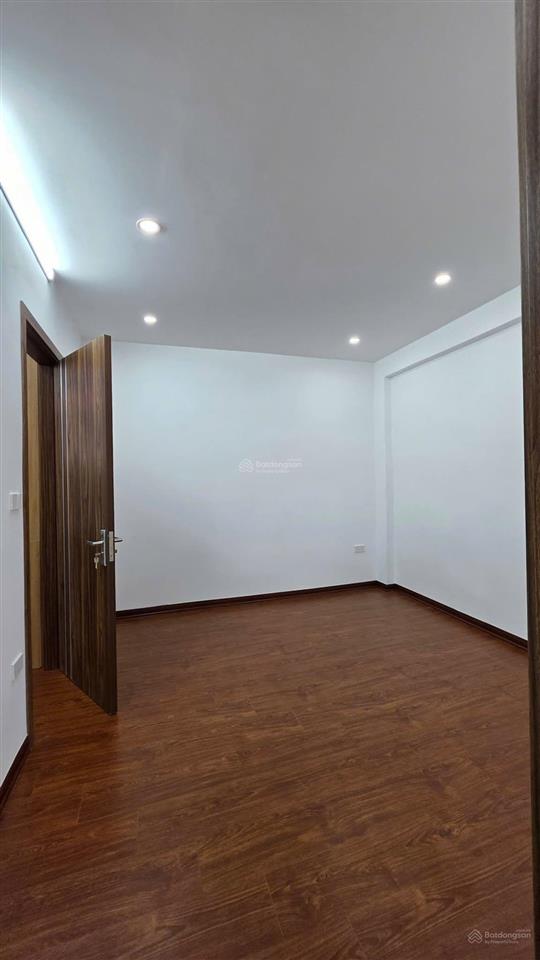 Mời thuê căn hộ mini tầng 6 đường vọng hà, hoàn kiếm