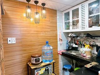 Khu an ninh  bến vân đồn sát xe hơi
nhà đẹp xinh lung linh chỉ 3 tỷ 6 tl