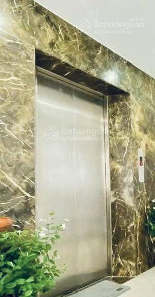 Toà văn phòng 6 tầng cao chót vót hướng view phố đi bộ nguyễn huệ từ xa  mt lê quốc hưng hơn 600m2