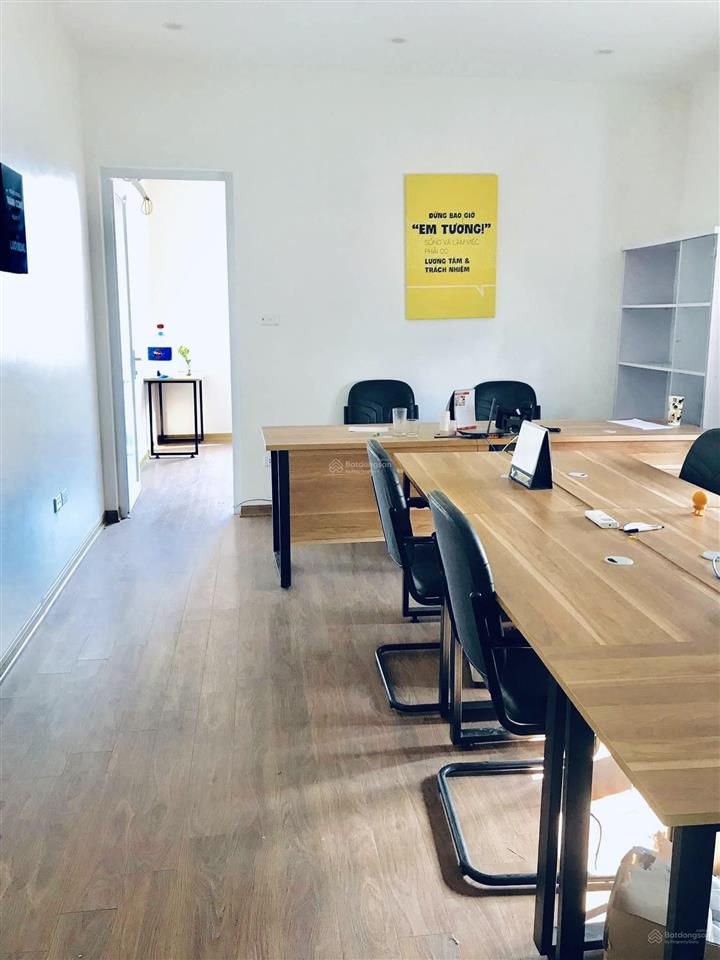 Toà văn phòng 6 tầng cao chót vót hướng view phố đi bộ nguyễn huệ từ xa  mt lê quốc hưng hơn 600m2