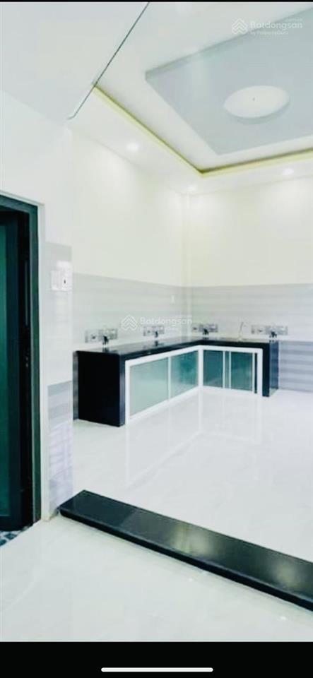 Mặt tiền kinh doanh khu xóm đạo
khu sầm uất kinh doanh đa ngành