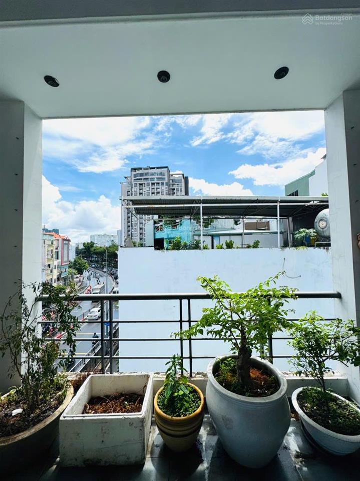 Mặt tiền khánh hội  phường 4  q 4. nhà đang ở & đang kinh doanh coffee