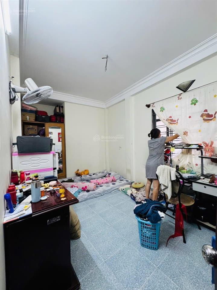 Mặt tiền khánh hội  phường 4  q 4. nhà đang ở & đang kinh doanh coffee