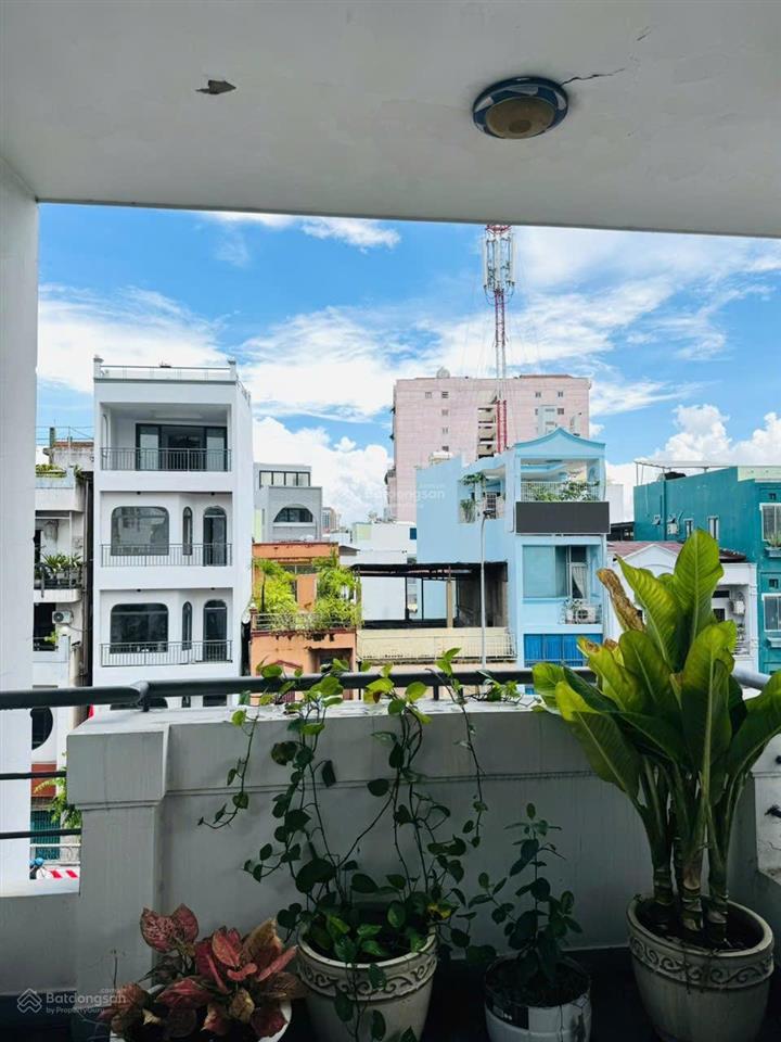 Mặt tiền khánh hội  phường 4  q 4. nhà đang ở & đang kinh doanh coffee