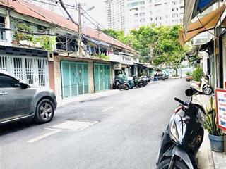 Hẻm xe tải  vài bước ra hoàng diệu
hxh dt 32m2  2 tầng  tiện xây cao
tầng  chỉ 3.8 tỷ tl  hàng