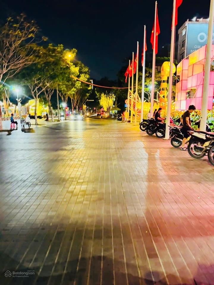 Vài bước ra đường xe hơi khu tập trung toàn bộ tiện ích tốt nhất q4  nở hậu tận 5 mét rộng