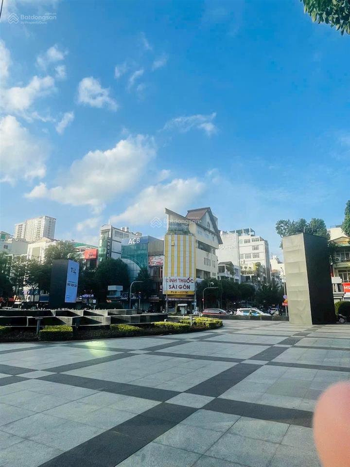 Vài bước ra đường xe hơi khu tập trung toàn bộ tiện ích tốt nhất q4  nở hậu tận 5 mét rộng