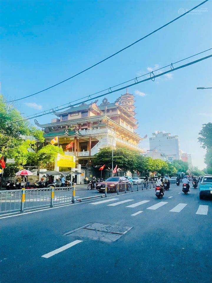 Vài bước ra đường xe hơi khu tập trung toàn bộ tiện ích tốt nhất q4  nở hậu tận 5 mét rộng