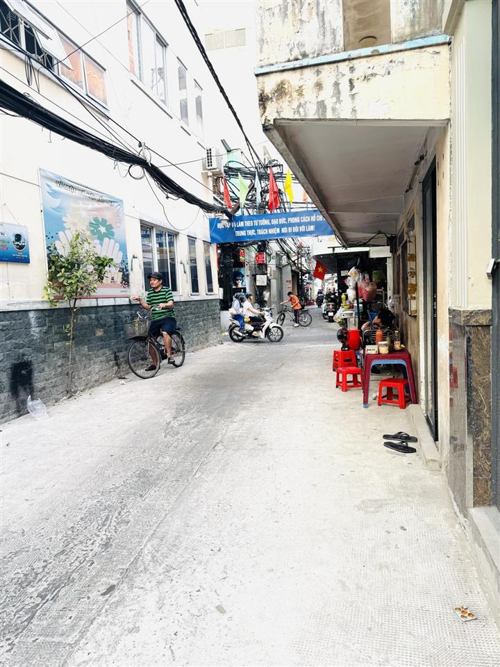 Kèo ngon sang xịn  khu dân cư hh
hẽm chạy 1 lèo ra mt ng. tất thành