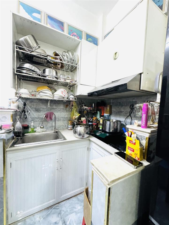 Kèo ngon sang xịn  khu dân cư hh
hẽm chạy 1 lèo ra mt ng. tất thành mô tả  bán nhà quận 4