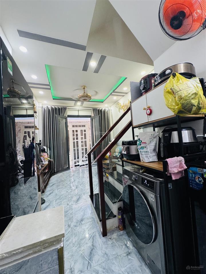 Kèo ngon sang xịn  khu dân cư hh
hẽm chạy 1 lèo ra mt ng. tất thành mô tả  bán nhà quận 4