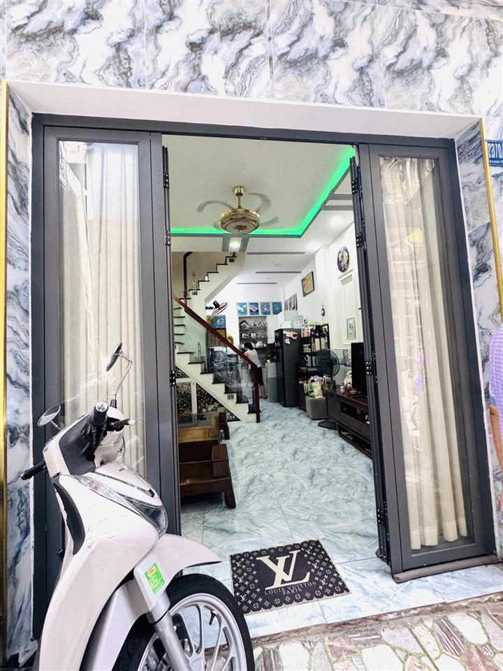 Kèo ngon sang xịn  khu dân cư hh
hẽm chạy 1 lèo ra mt ng. tất thành mô tả  bán nhà quận 4