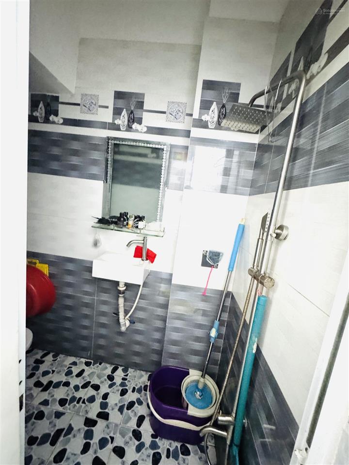 Kèo ngon sang xịn  khu dân cư hh
hẽm chạy 1 lèo ra mt ng. tất thành mô tả  bán nhà quận 4