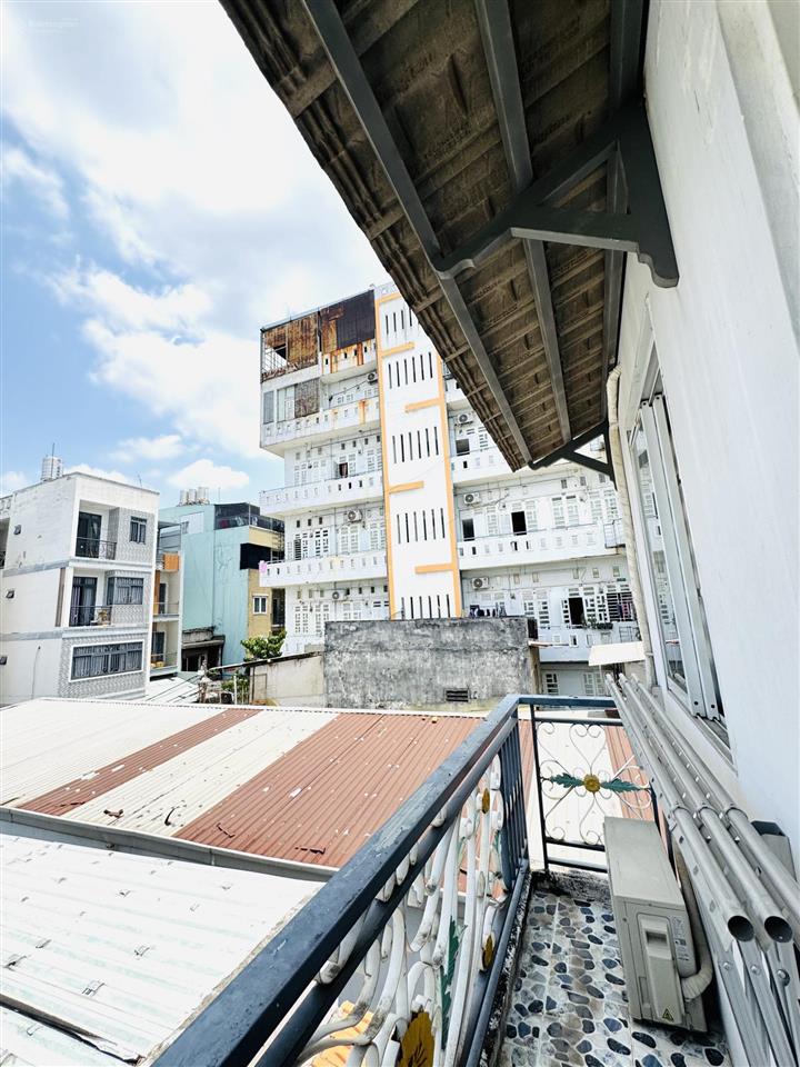 Kèo ngon sang xịn  khu dân cư hh
hẽm chạy 1 lèo ra mt ng. tất thành mô tả  bán nhà quận 4