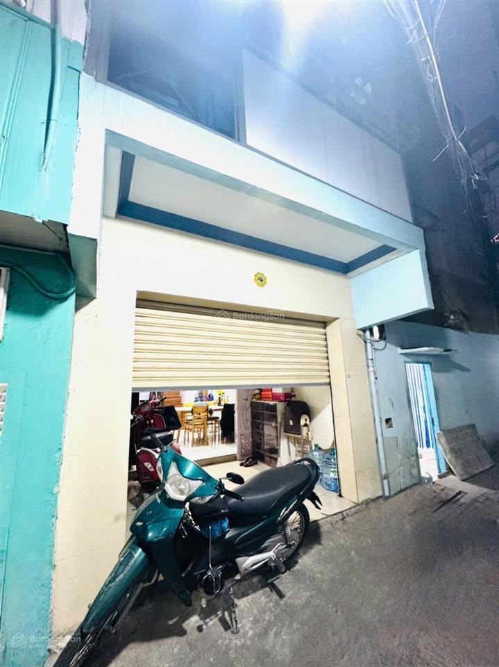 Cách xe hơi xe tải xe tăng chỉ 15m
khuvip kế bên khu chung cư xịn xò q4
giáp q1  khu rất an nin