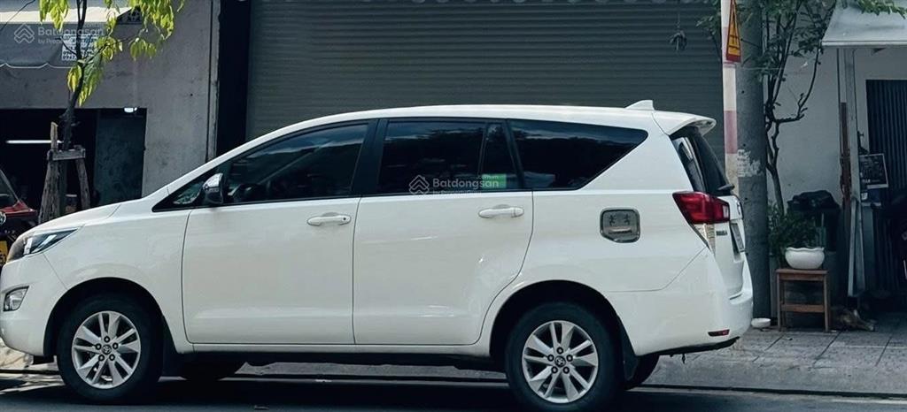 Xe hơi  xe tải  khu đậu xe hơi tự do
cách mặt tiền chỉ 15m, dt 60m2 ( 4x15 )