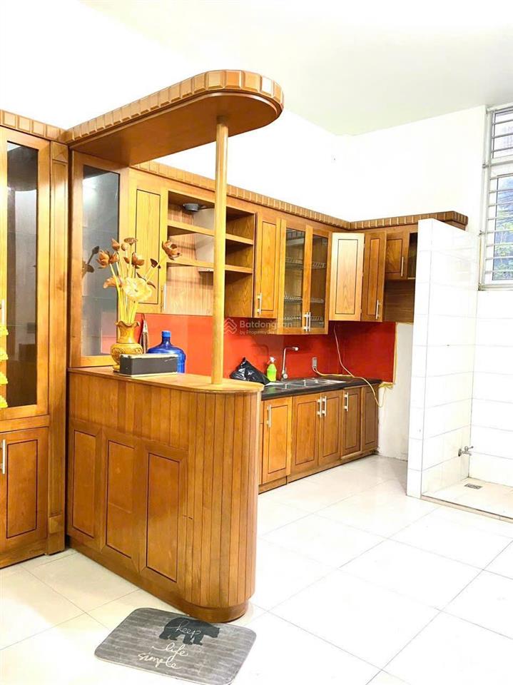 Mặt tiền kinh doanh hoàng diệu khu tập trung nhiều ngân hàng và
hiệu suất kinh doanh cao nhứt q