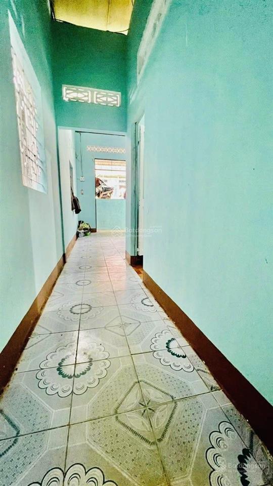Hẻm xe hơi nhỏ  diện tích lớn thông
số đẹp 8.5*19m  tiện xây chdv  giá chỉ 16,x tỷ  hẽm đẹp