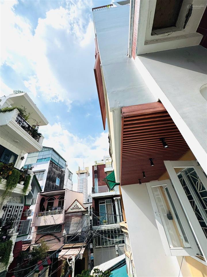 Kèo thơm xe tải phường 3 quận 4
khu nhà phân lô đồng bộ thẳng tắp
cách mt chỉ 5 mét