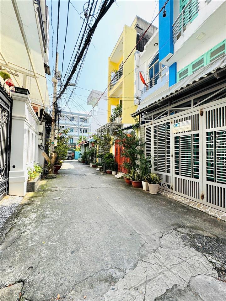 Kèo thơm xe tải phường 3 quận 4
khu nhà phân lô đồng bộ thẳng tắp
cách mt chỉ 5 mét