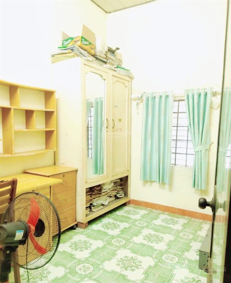 Kèo thơm xe tải phường 3 quận 4
khu nhà phân lô đồng bộ thẳng tắp
cách mt chỉ 5 mét