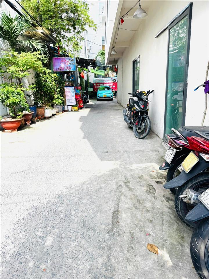 Kèo thơm xe tải phường 3 quận 4
khu nhà phân lô đồng bộ thẳng tắp
cách mt chỉ 5 mét