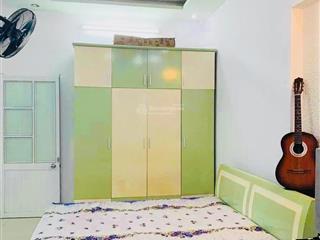 Siêu rộng rãi 3 lầu siêu mới king keng
cách mặt tiền chỉ 5 căn nhà bé tí teo 55,6m2 sử dụng 104m2