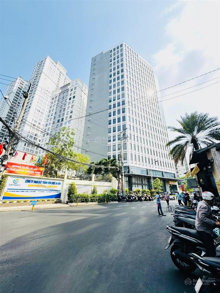 Hàng hiếm kèo thơm khu trung tâm hành chính quận giáp ranh quận 1 hơn 100m2  mặt hẻm to xe hơi