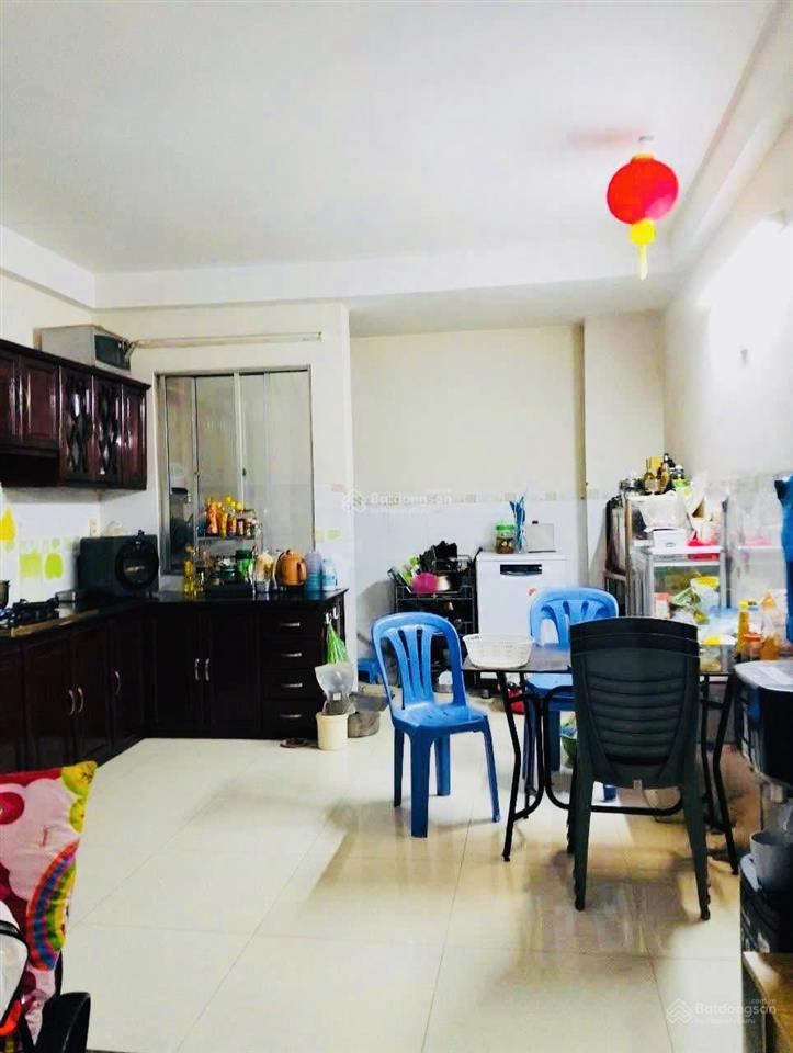 Mặt tiền bến vân đồn giáp ranh q1
vị trí kinh doanh phù hợp cho thuê
văn phòng, làm khách sạn, home