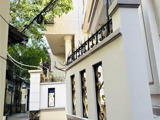 Gần 70m2  cách đường xe tải 1 căn
hẽm thoáng thửa dài miên man 18 mét quy hoach cảng công viên