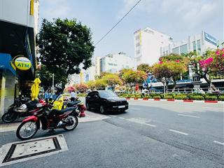 Lô nhì hoàng diệu mặt tiền kinh doanh đỉnh  khu toàn ngân hàng và cao ốc bao bọc xung quanh nhà
