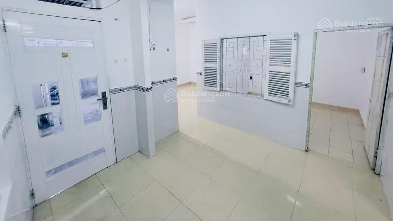 Mặt tiền ~100m² đất 4 tầng đúc btct
vị trí đẹp giáp bến cảng nhà rồng
tiềm năng khu tăng giá mạnh