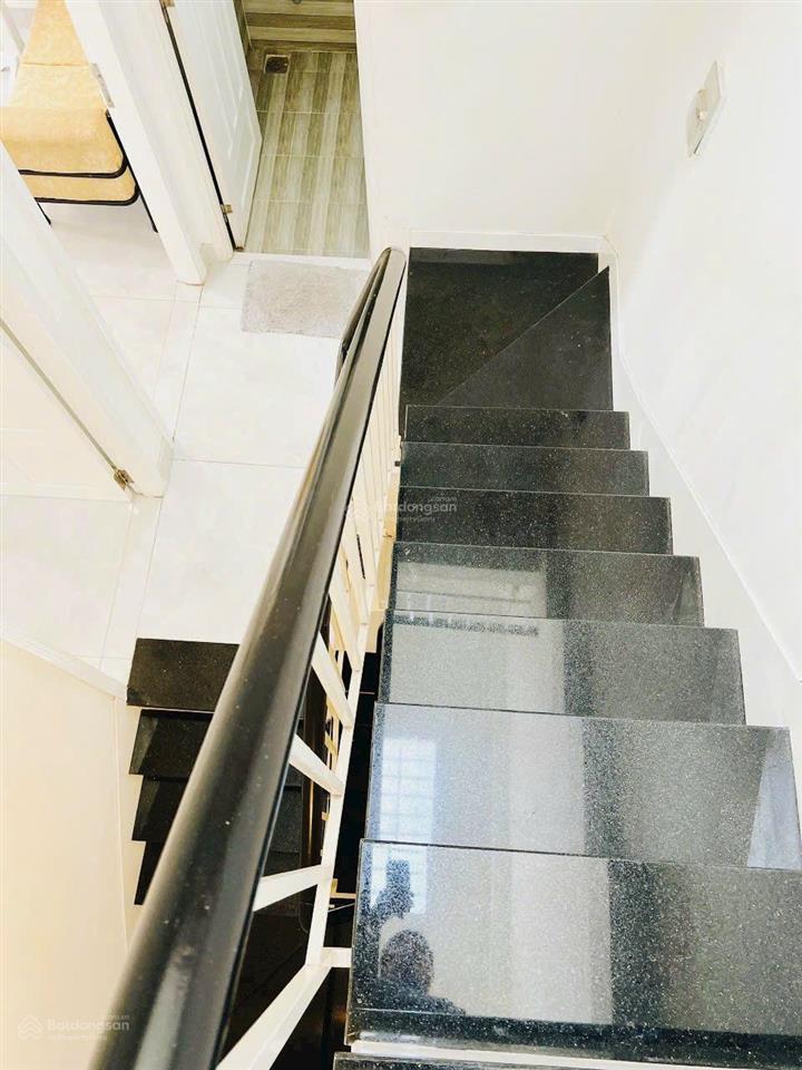 B. thự m. tiền 10 mét đường số sang xịn mịn khu cao tầng đồng bộ