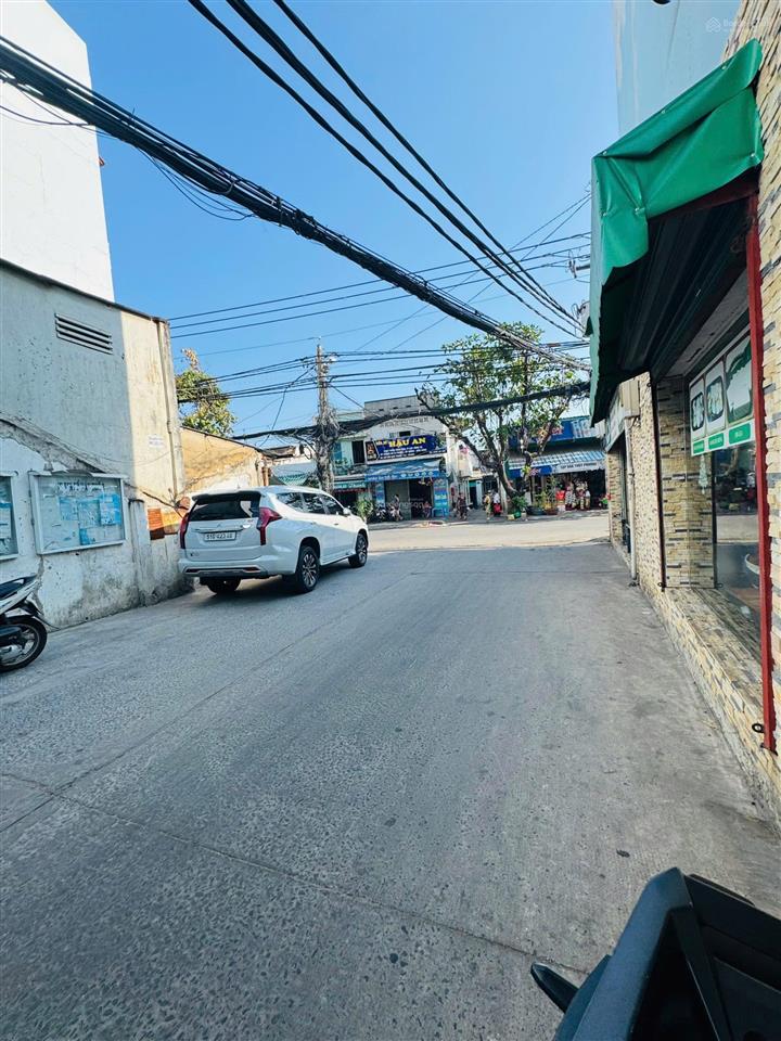 Xịn ở q4 cho nhà hơn 3đ, bán giá đất tặng nguyên căn (tiền xây dựng không thôi đã hơn 1 tỏi)