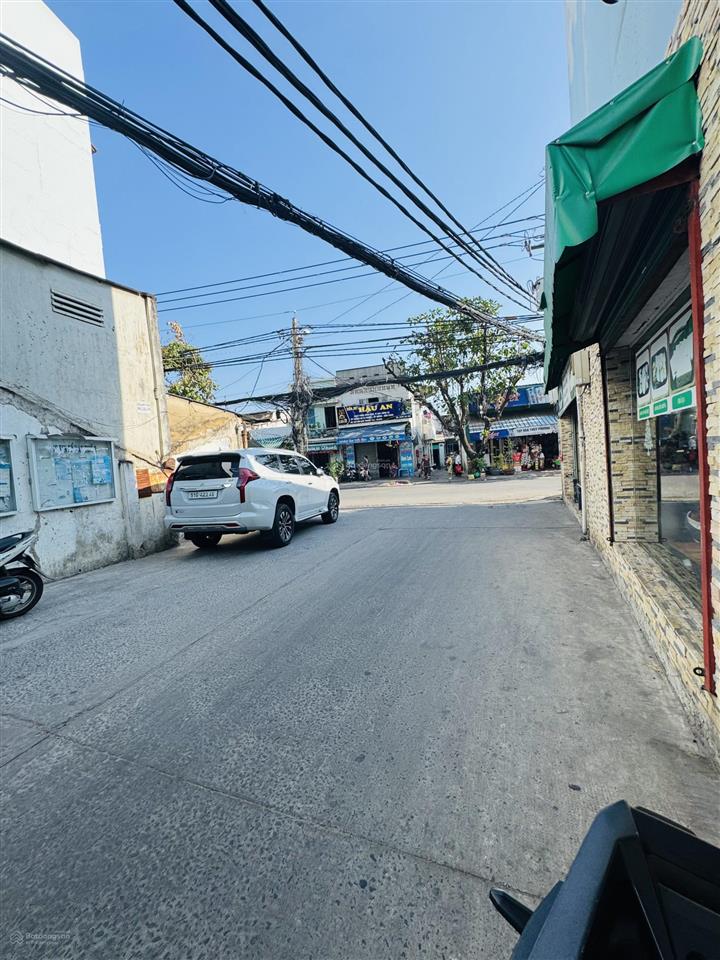 Xịn ở q4 cho nhà hơn 3đ, bán giá đất tặng nguyên căn (tiền xây dựng không thôi đã hơn 1 tỏi)
