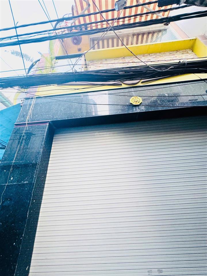 Xịn nhứt q4 cho nhà hơn 3đ, bán giá đất tặng nguyên căn nhà đúc btct xây dựng k thui đã hơn 1 tỏi r