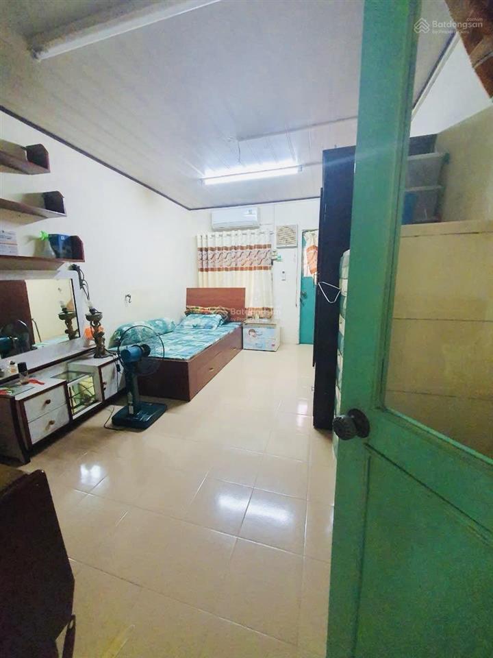Trung tâm quận 1  kế bên bùi viện
xe hơi sát nhà  khu dân trí rất cao
phù hợp cho thuê giữ tiền