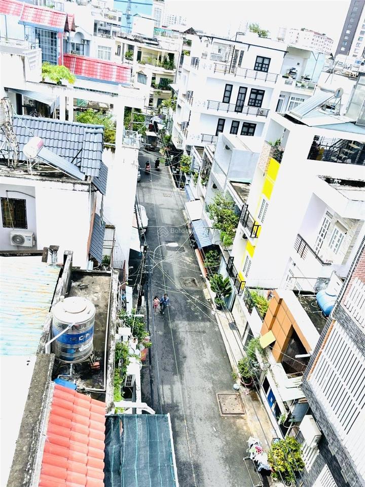 Mặt tiền đường số hụt sau 1 căn nhà nhỏ tí teooo. xe hơi qua lại thoải mái