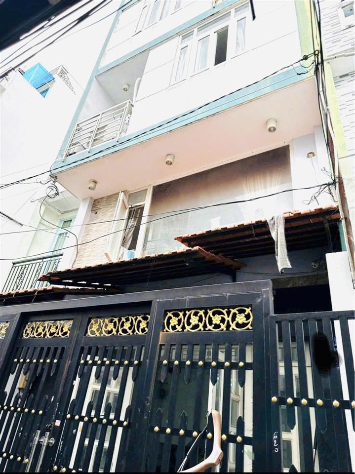 Căn hộ dịch vụ cao cấp hẽm đường
số cách mt chỉ 1 vài bước giáp ranh quận 1 kết cấu 5 tầng đúc btc