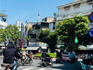 Căn hộ dịch vụ cao cấp hẽm đường
số cách mt chỉ 1 vài bước giáp ranh quận 1 kết cấu 5 tầng đúc btc
