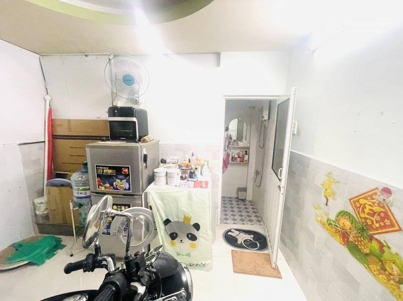 Chdv 100m2 15 phòng cho thuê, khả năng cải tạo khai thác 50  60tr/th
cách mặt tiền chỉ vài chục m