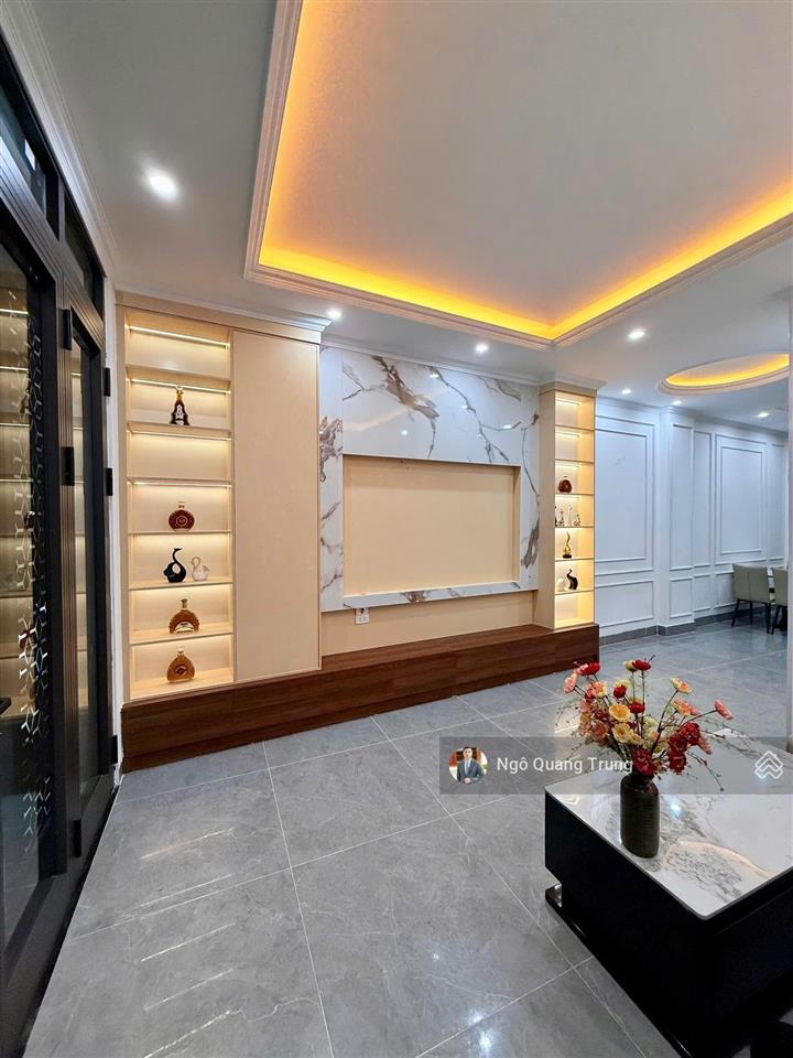 Phải rất nhanh mới kịp, cần tiền giảm sốc 1 tỷ, nhà vương thừa vũ, 45m2, 5 tầng thang máy, mt .5m