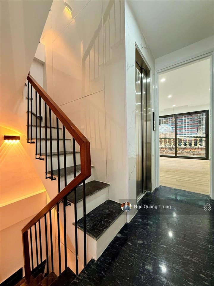 Phải rất nhanh mới kịp, cần tiền giảm sốc 1 tỷ, nhà vương thừa vũ, 45m2, 5 tầng thang máy, mt .5m