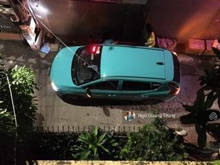 Chủ cần bán giảm tận 2.5 tỷ. nhà kim mã, ô tô tránh, 2 mặt trước sau ô tô, ngay gần metropolis