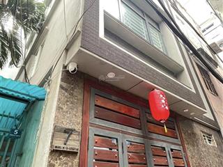 Bán nhà đông tác,cách mặt phố 100m, nhà dân xây ở chất lượng,lô góc,khu vực trung tâm, giá hợp lí