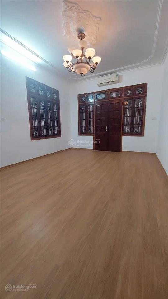 Ngon dã man, chỉ nhỉnh 300 triệu/m2, khu phân lô quan nhân, hoàng ngân, trước nhà 3 ô tô tránh