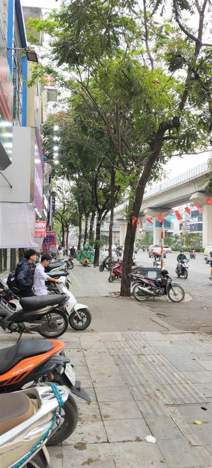 Căn mặt phố nguyễn trãi đối diện royal city ngon quá, không quy hoạch, gần vđ 2.5 và vin cao xà lá