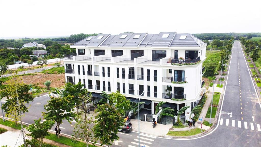 Nhà phố khu compound cao cấp ngay tt cảng phú mỹ của vinacapital chỉ từ 2.3tỷ/căn  tt giãn 48th