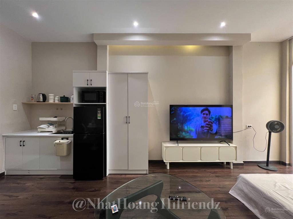 Căn hộ tách bếp gần đại học kinh tế, ngay vòng xoay lý thái tổ, đầy đủ nội thất, gần trung tâm