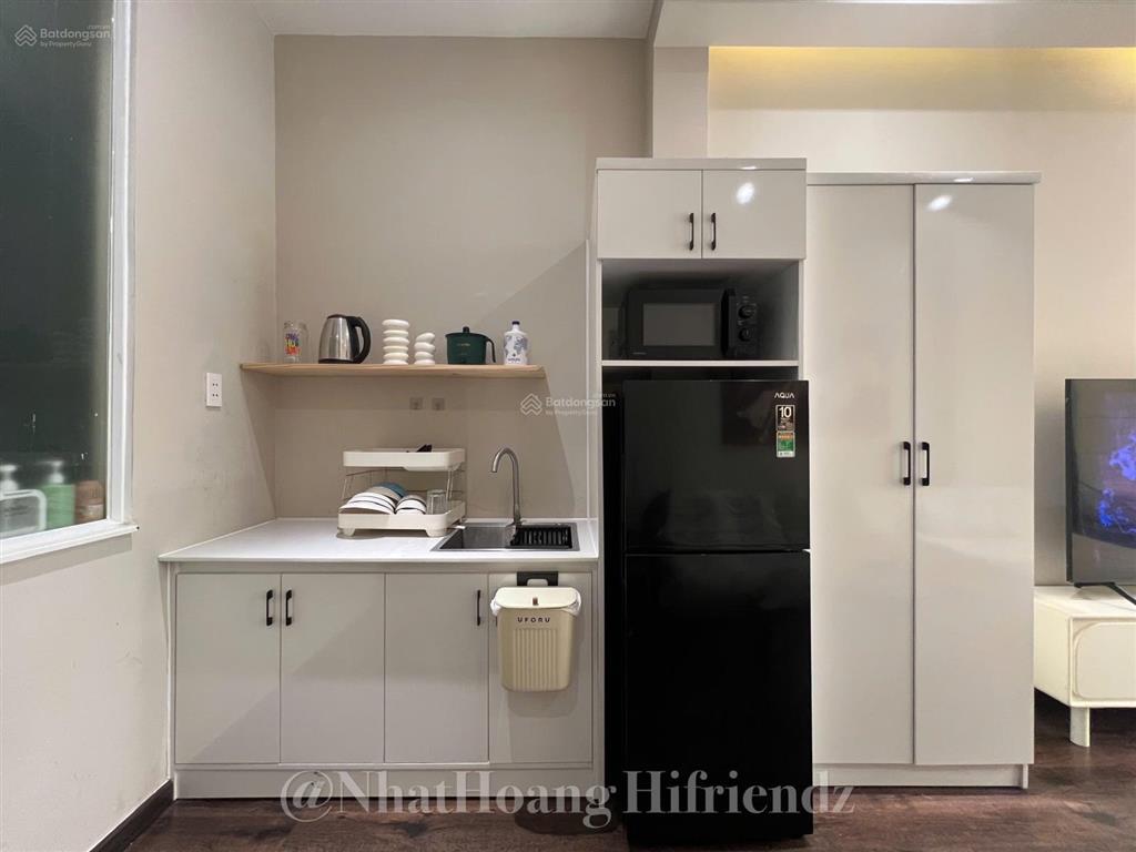 Căn hộ tách bếp gần đại học kinh tế, ngay vòng xoay lý thái tổ, đầy đủ nội thất, gần trung tâm